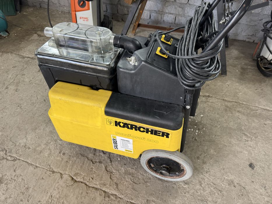 Професійний Миючий пилосос KARCHER PROFI 200