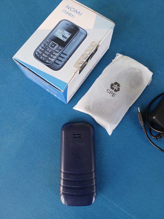Продаю мобільний телефон Nomi i144m (Blue)