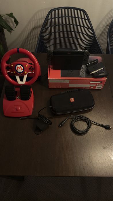 Mega Pack Nintendo Switch + Volante Mário Kart + Acessórios