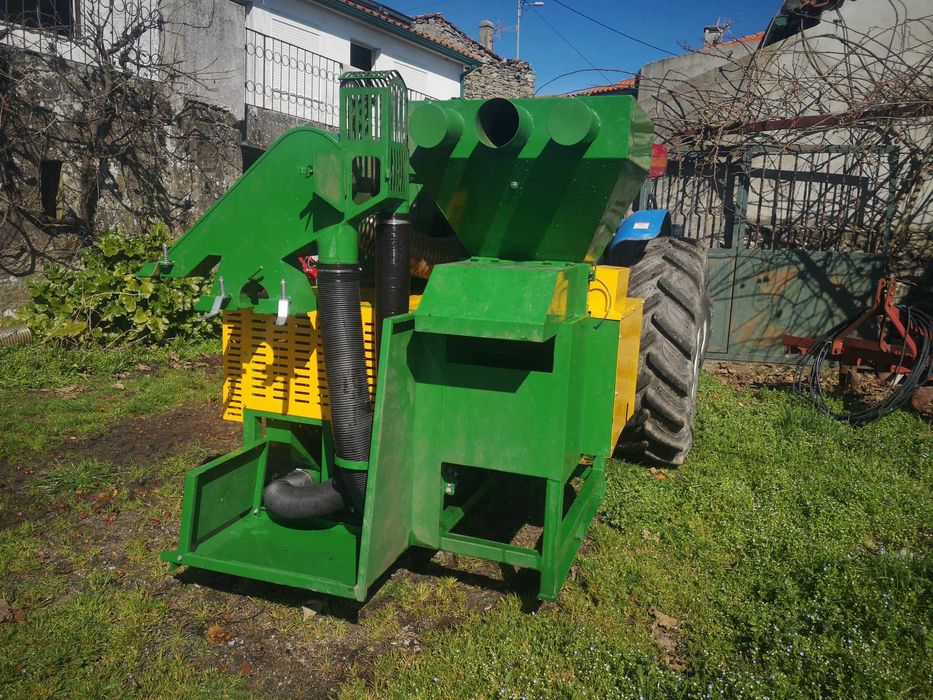 Vendo máquina de apanhar castanhas.