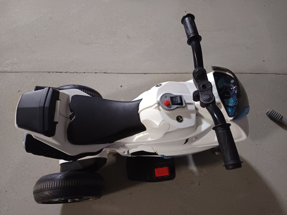 Motorek na akumulator
