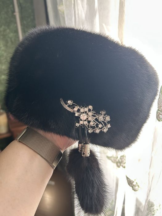 Шапка боярка норка с брошью