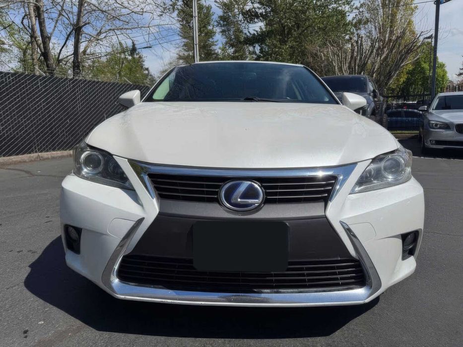 Lexus Ct 200H      2017
