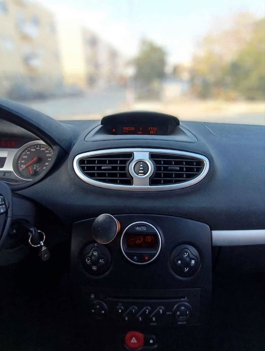 Renault Clio III 1.2 16V — 2005