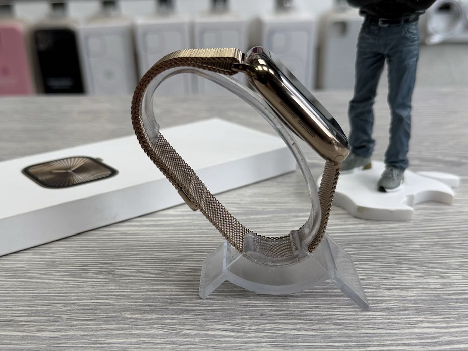 Apple Watch  Series 10 Gold Titanium 46 mm GPS LTE / 100%