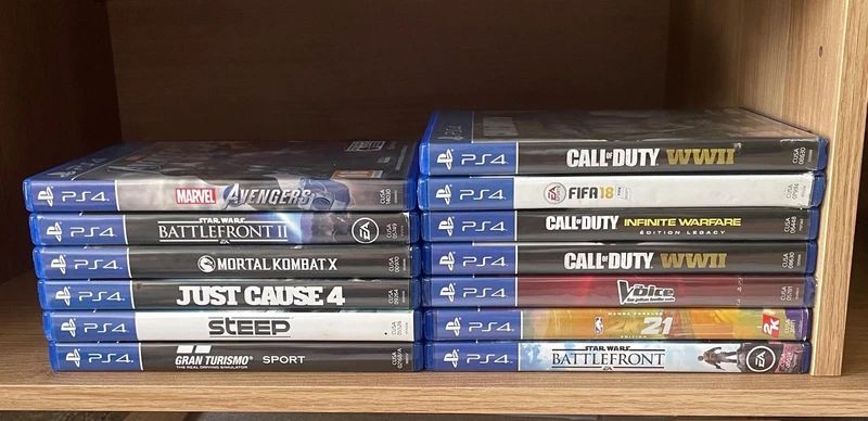 PS4 Lote 13 Jogos Marvel Avengers, Mortal Kombat X, Call of Duty etc...