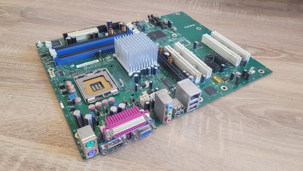 Tania Płyta główna Intel D915GAV / D915PNG LGA775 ATX DDR