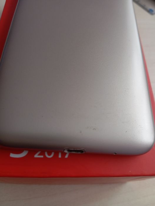 Телефон Huawei Y3 2017