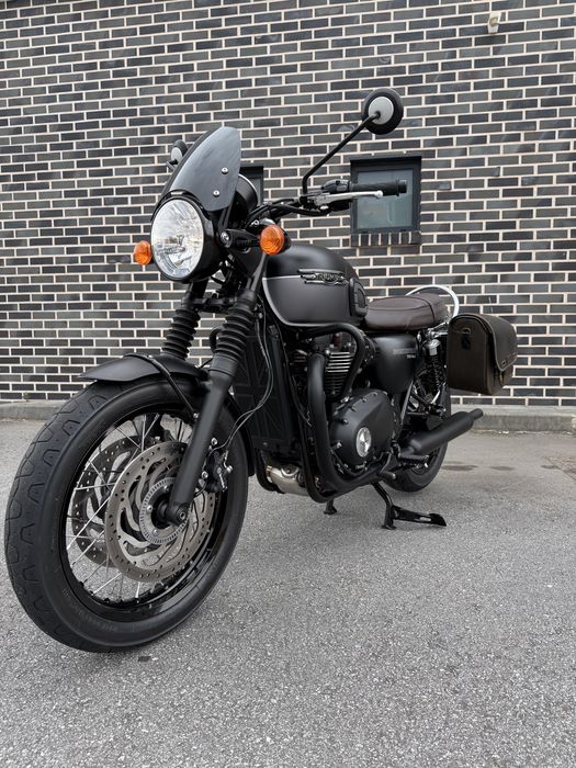 2022 Triumph Bonneville T120 Black Edition