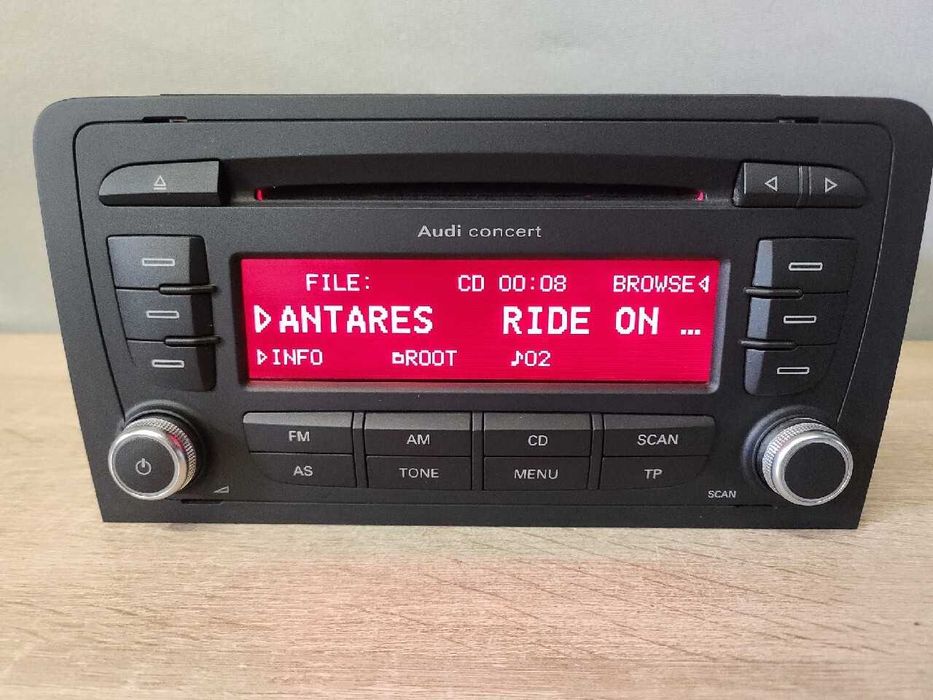 Radio samochodowe Audi Concert II CD z MP3 Aux / dla A3 8P + kod / 2din Zadbane