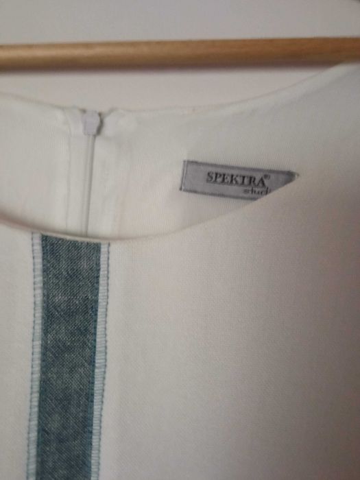 Elegancka sukienka. Klasyczny krój. 42/44.