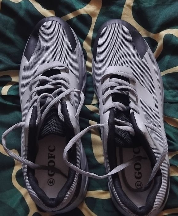 Adidasy 44 siatka,solidne ,nowe