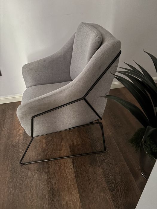 Designerski fotel w stylu loft/skandynawskim