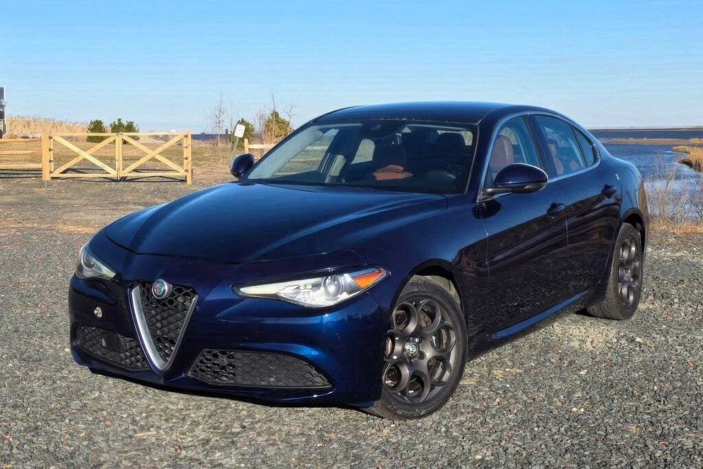 Alfa Romeo Giulia      2018