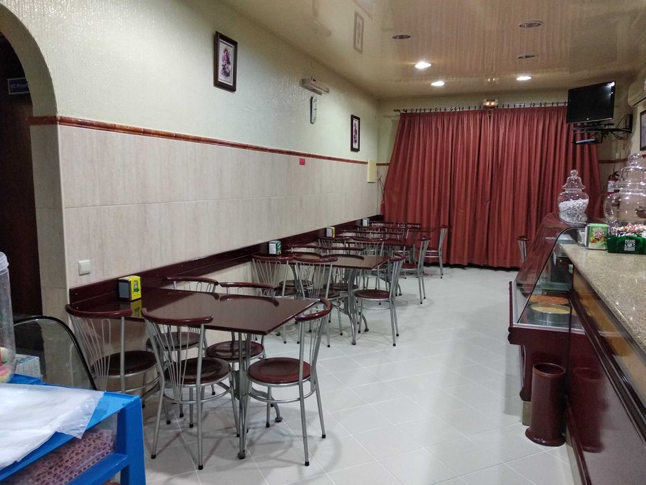 Aluga-se Restaurante / Snack-Bar - Mobilado