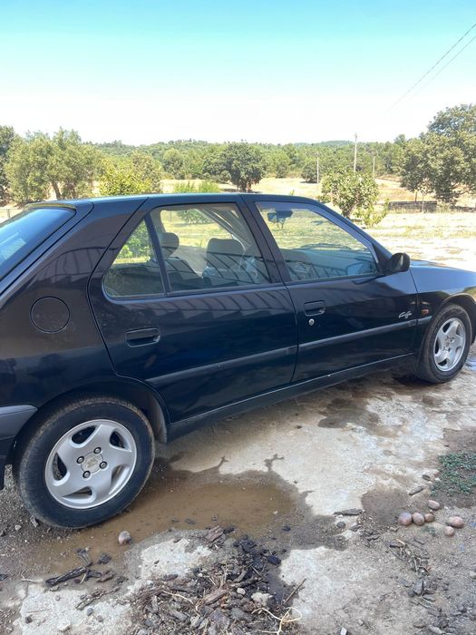 Peugeot 306             .