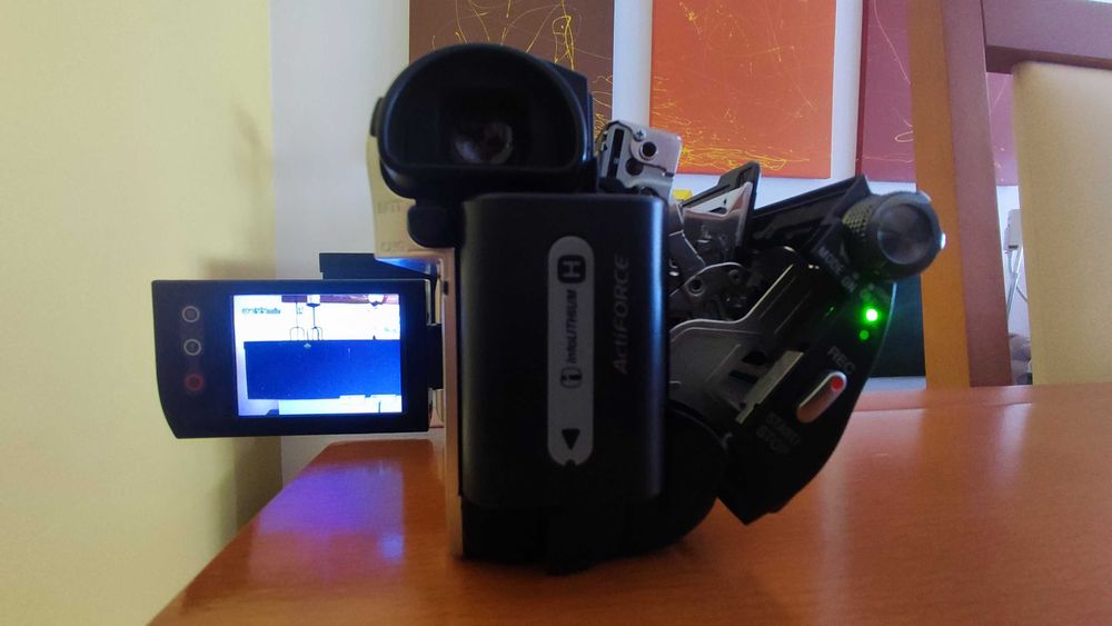 Sony HandyCam DCR-HC53E