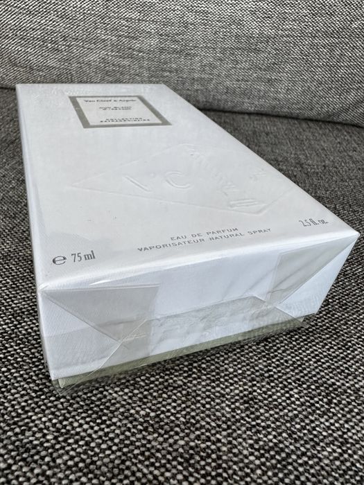 Van Cleef & Arpels Oud Blanc
