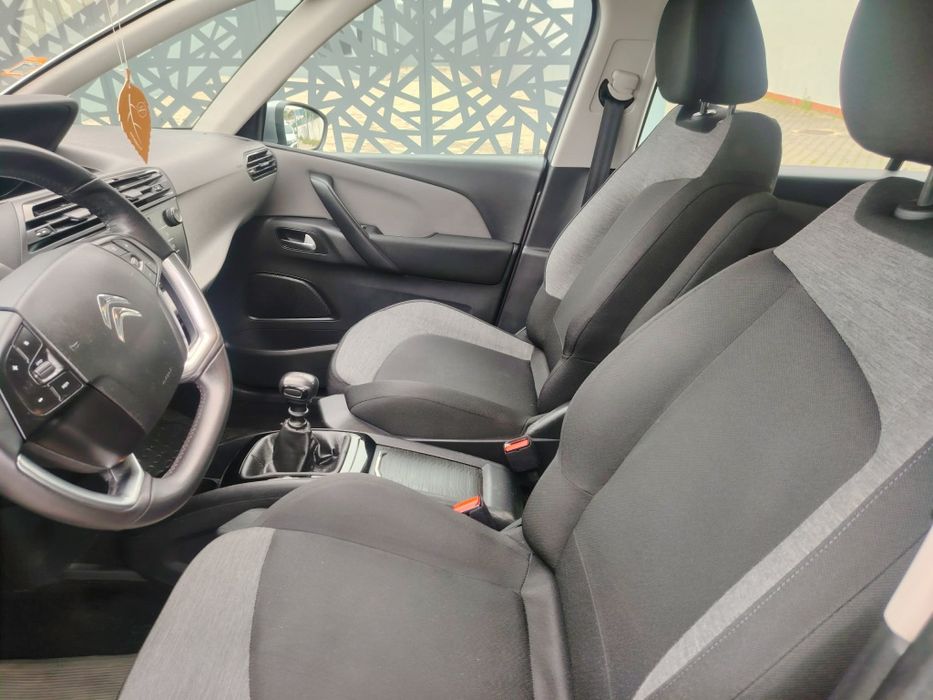 Citroën C4 Spacetour 1.5d - ano 2018 -7 lugares