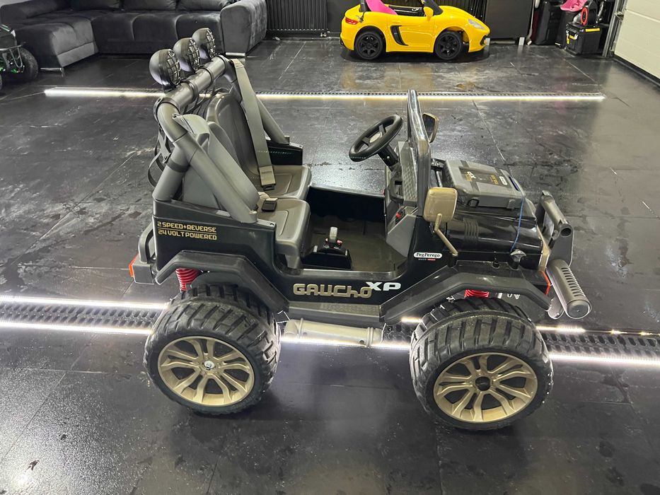 AUTO na akumulator GAUCHO xp 24v PEG Perego 2 osobowy