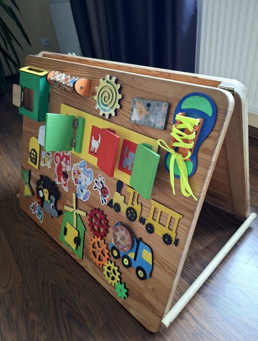 Бізіборд. Бизиборд. Розвиток дитини.