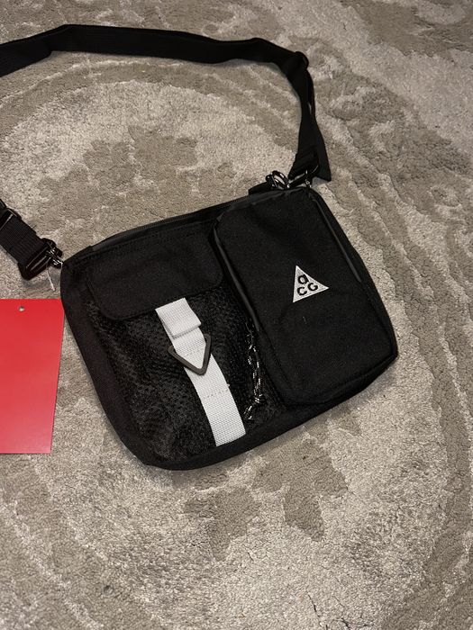 Сумка nike acg daymax мессенджер бананка gorpcore gore tex