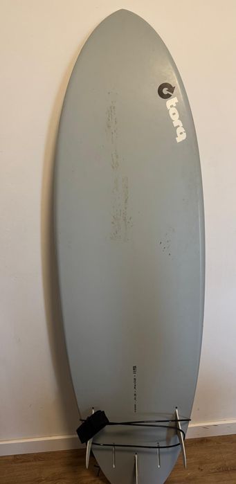 Prancha de surf profissional como nova