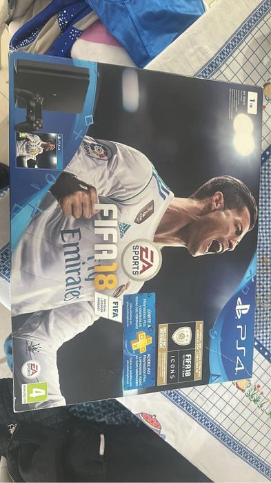 Vendo playsatition 1tb já com comando