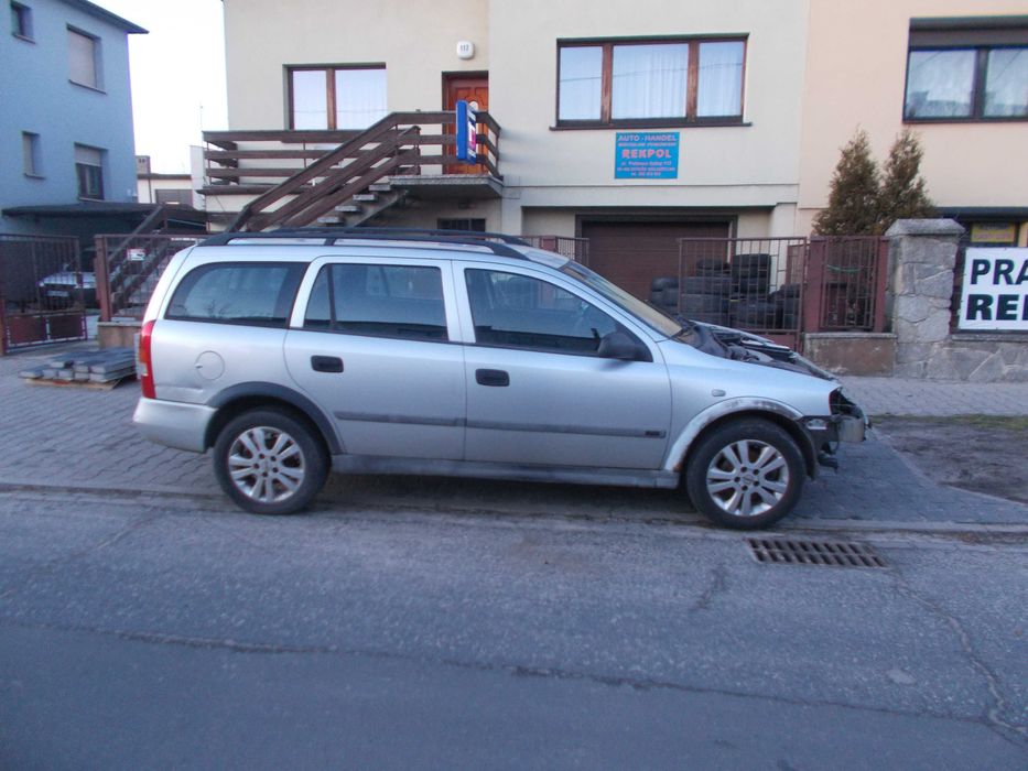 Klapa tylna bagażnika Opel Astra Kombi kolor Z147