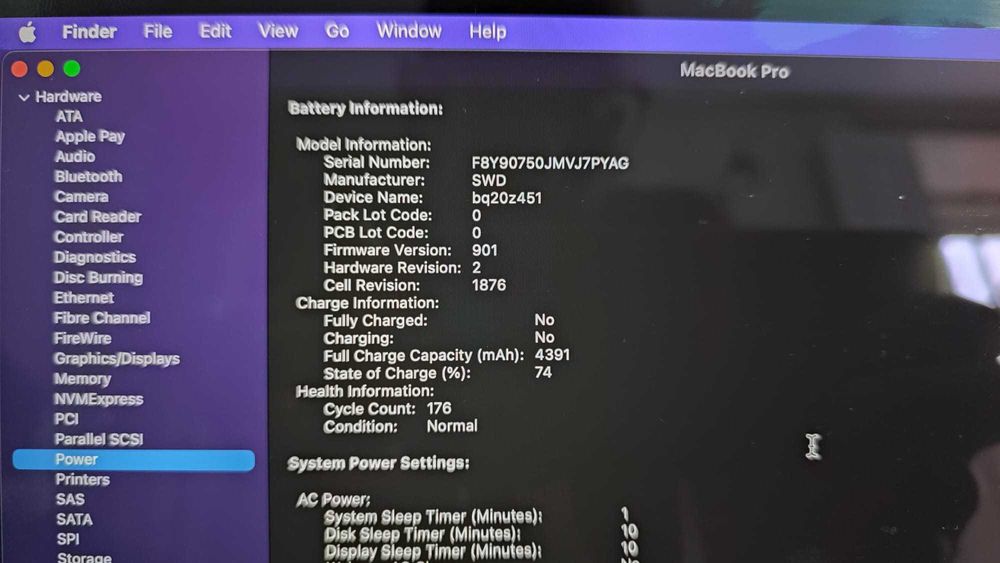 MacBook Pro 2018 Touch Bar64354216884099124