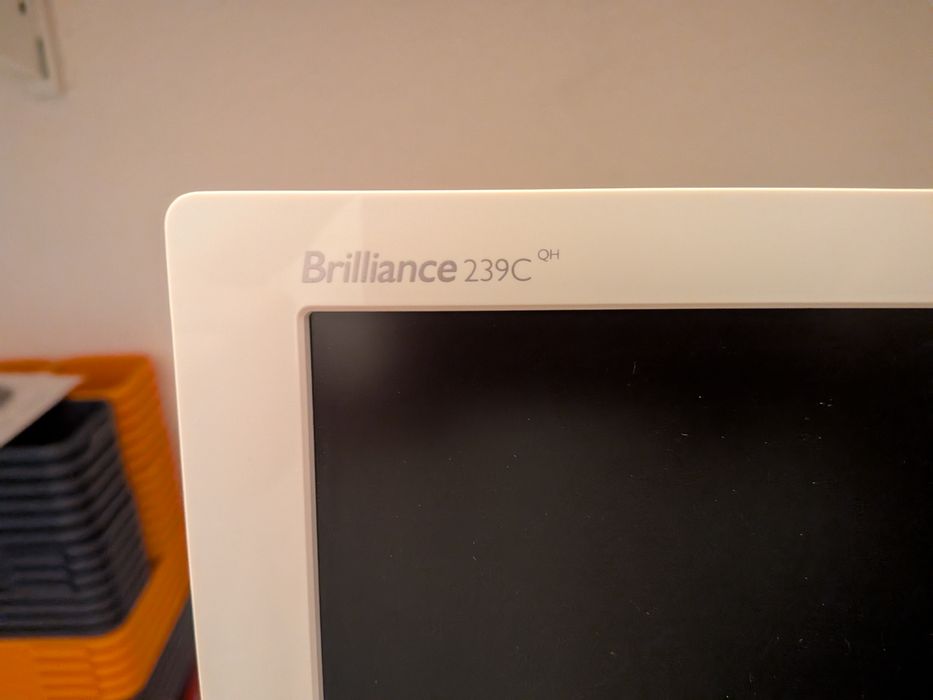 Monitor Philips Brilliance 239C - 23 polegadas447179573702184961