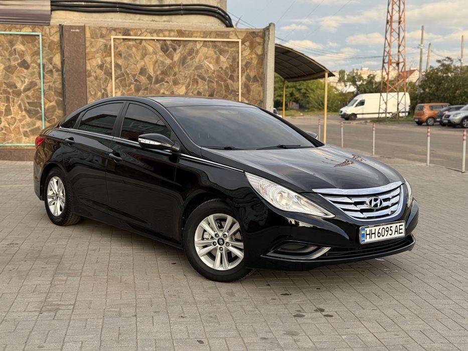 Продама Hyundai Sonata 2013 рік