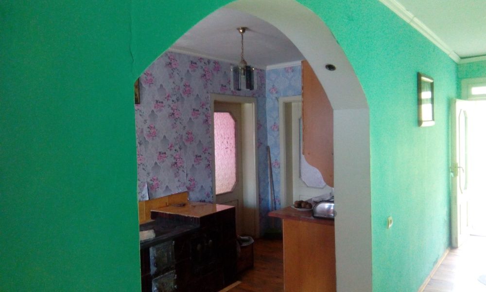 продам будинок ,