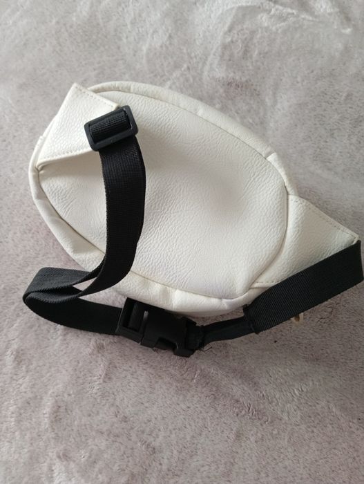 Nerka saszetka primark