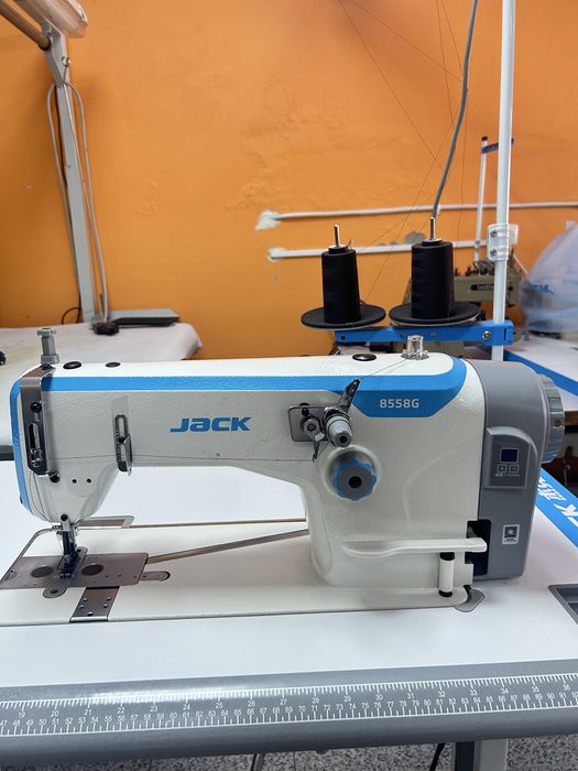 Máquina de Costura Industrial JACK 8558G – 1 Agulha / Ponto de Cadeia