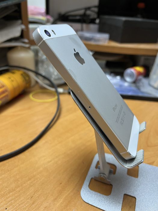 Iphone 5s 16gb r sim 100% акб