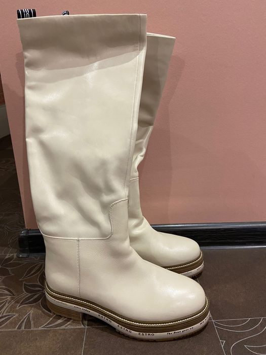 Зимові жіночі чоботи Estro