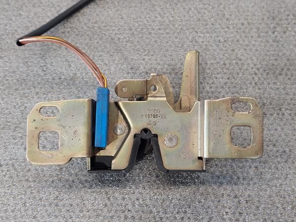 Fechadura / fecho da mala FORD Mondeo II (BAP)