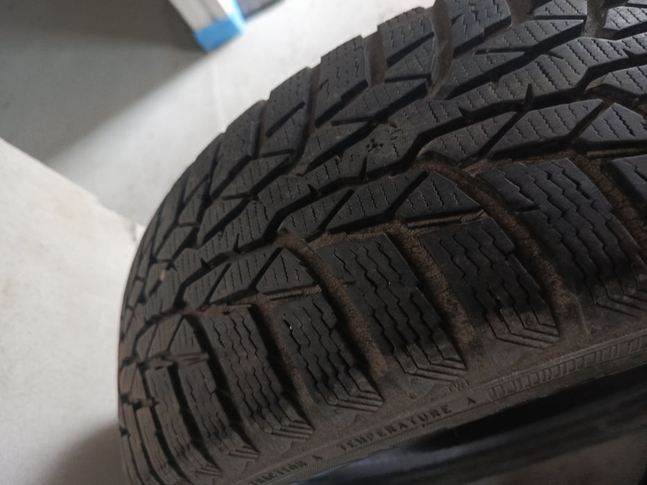 2 szt. OPONY ZIMOWE Nokian WR d4 185/65/15  2szt