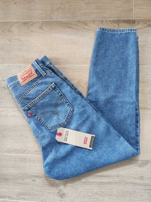 Jeansy Levi's high waisted MOM JEAN