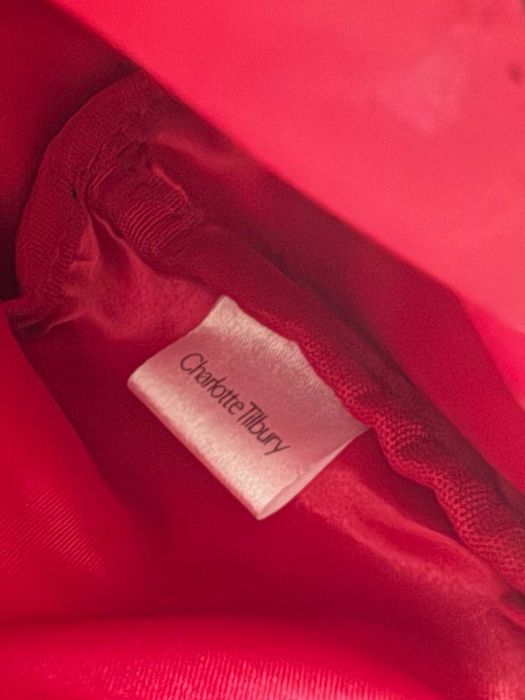 Kopertówka kosmetyczka Charlotte Tilbury gwiazdy Nowa