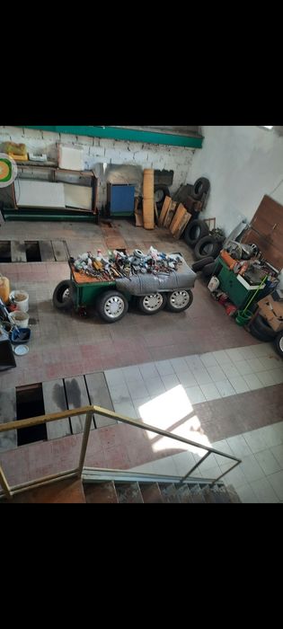 Продам БОКС или дам под залог .