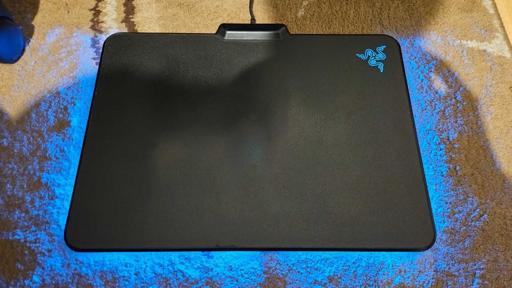 Podkładka Razer FIREFLY Hard Edition