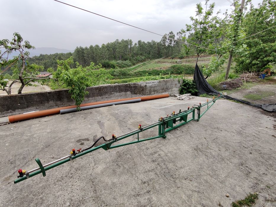 Barras para deitar herbicidas