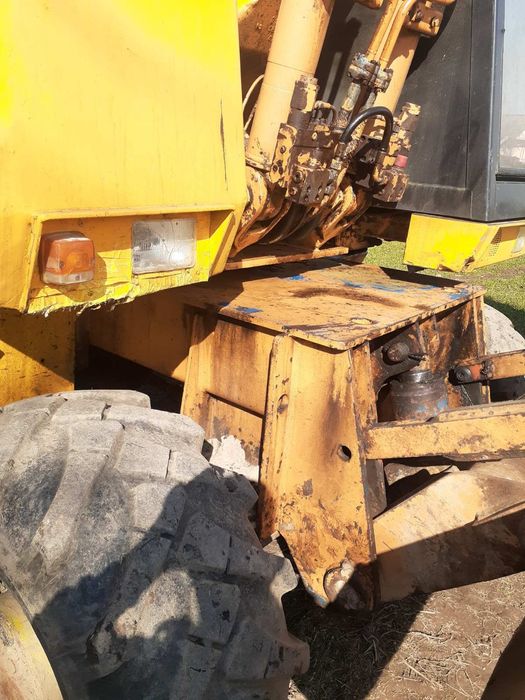 Продам Екскаватор CASE 688