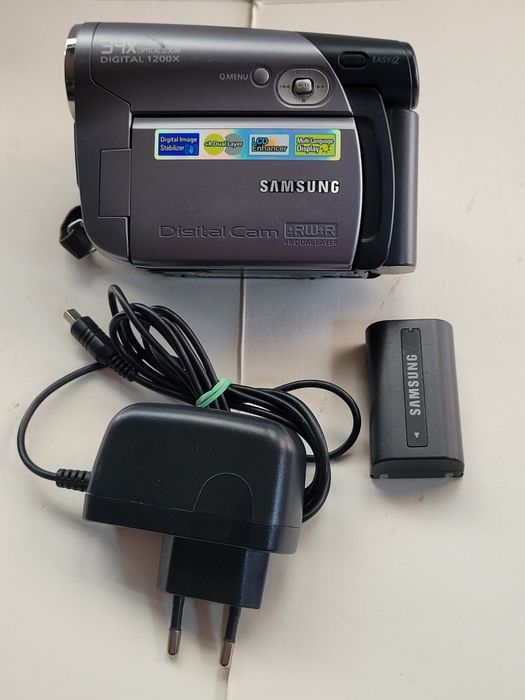 Відеокамера Samsung VP-DC171
