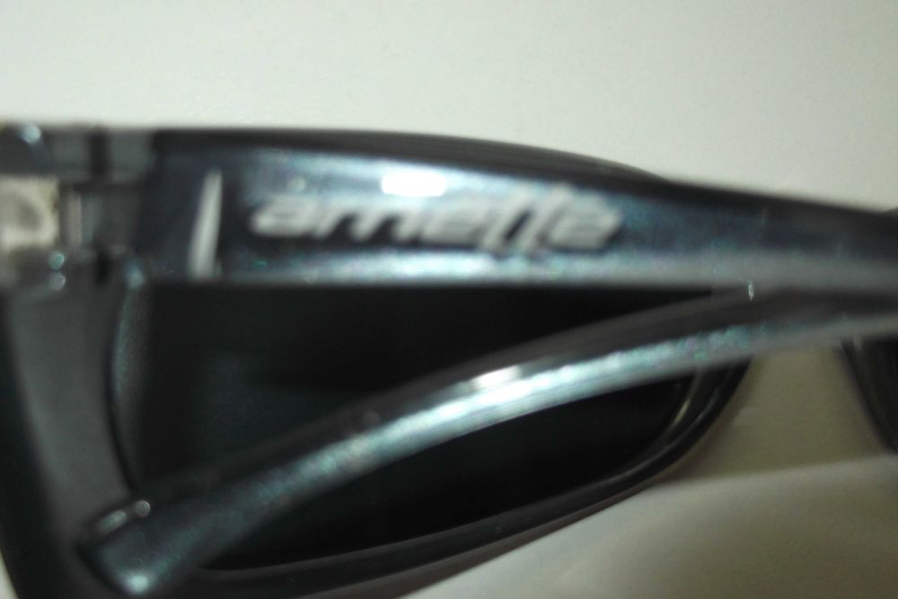 óculos de sol Arnette em bom estado