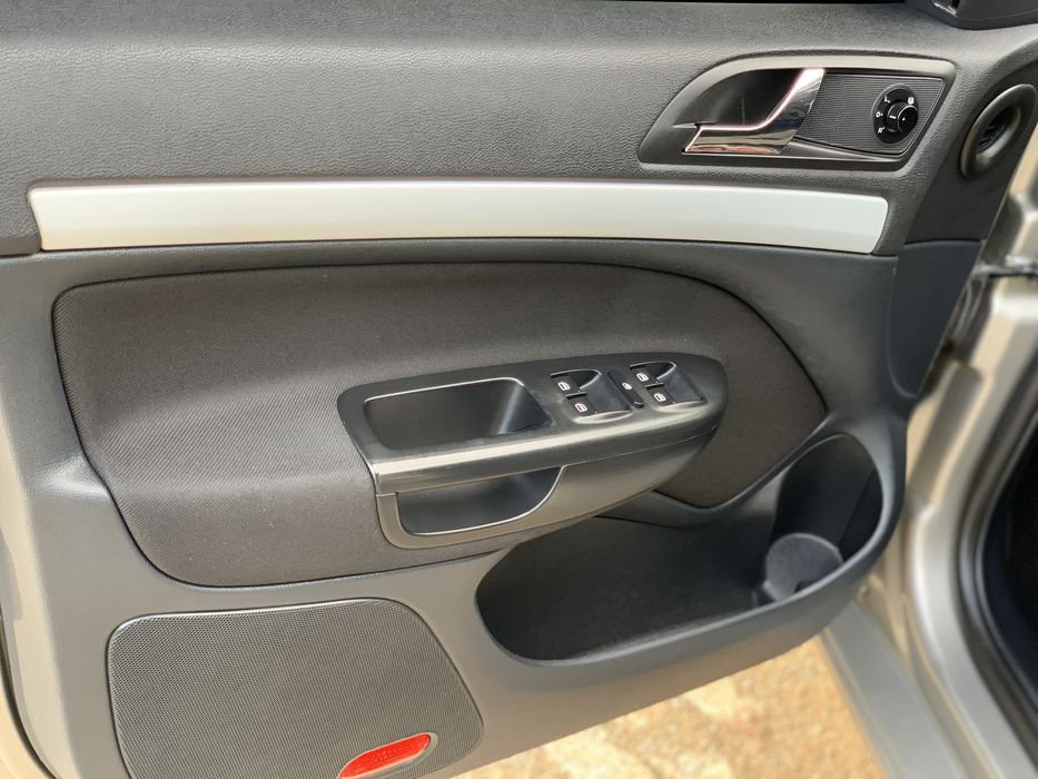 Продам Skoda Octavia 1.6 МРІ газ/бензин