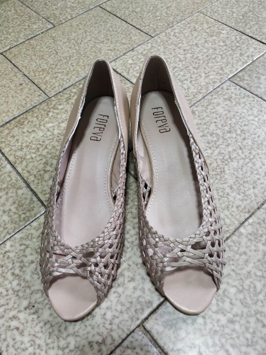 Sapatos NOVOS