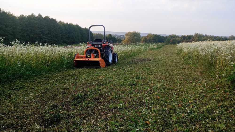 Koszenie Mulczowanie Traw Zarośli Nieużytków Łąk Kosiarką Bijakową